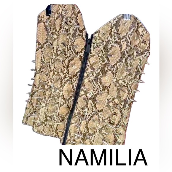 NAMILIA  -Megan FOX Spike Python Corset - Picture 2 of 3